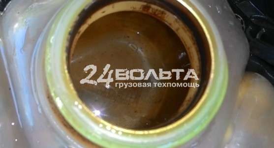 Попало масло в антифриз Вольво Замена масла в антифризе Вольво